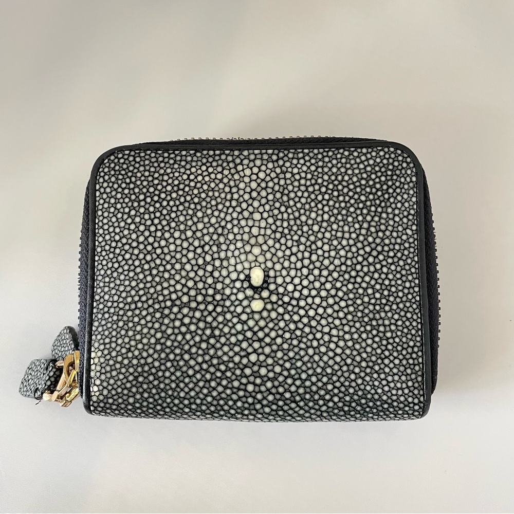 Vivo Studios Shagreen Double Zip Wallet in Dark Navy Blue